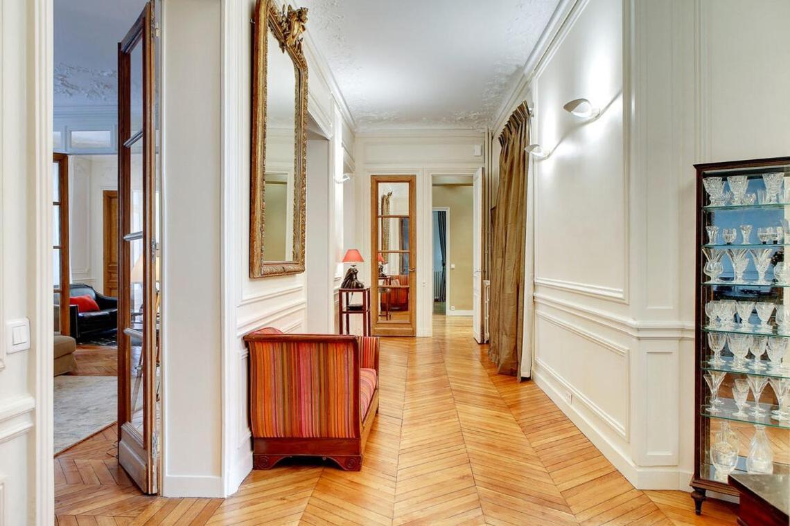 Appartamento In A Great Location Close To The Eiffel Tower Parigi