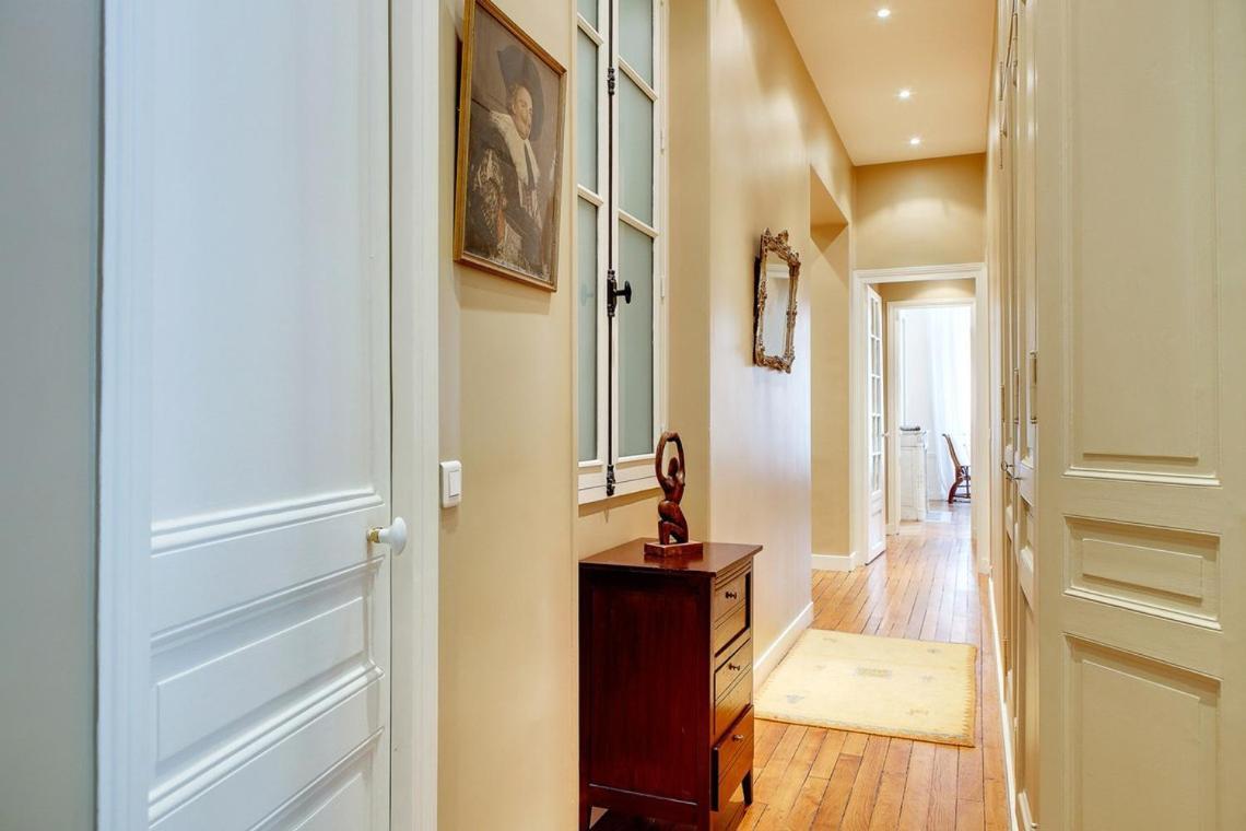 In A Great Location Close To The Eiffel Tower * Parigi