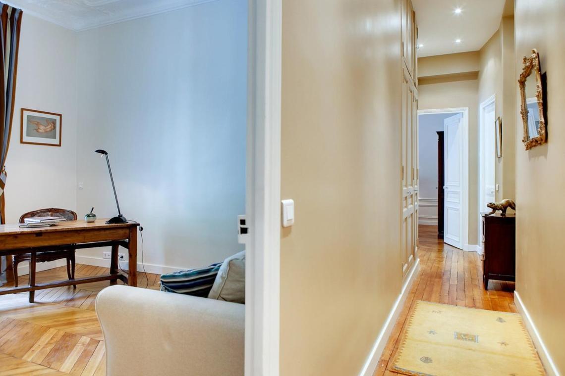 In A Great Location Close To The Eiffel Tower * Parigi